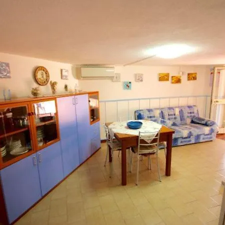 Pittulongu Sleeps 6 Apartman *